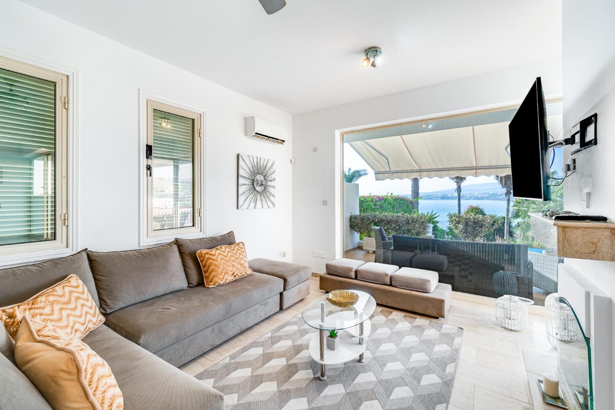Beach Front Villa Mer Blu By Ezoria Villas คอรัลเบย์ ภายนอก รูปภาพ