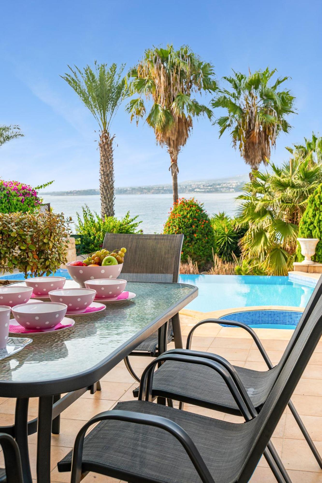 Beach Front Villa Mer Blu By Ezoria Villas คอรัลเบย์ ภายนอก รูปภาพ